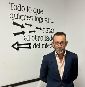 Jose Carlos Rios Blazquez Director y Psicólogo Clínico, Jurídico y Forense Col. nº AO/08561